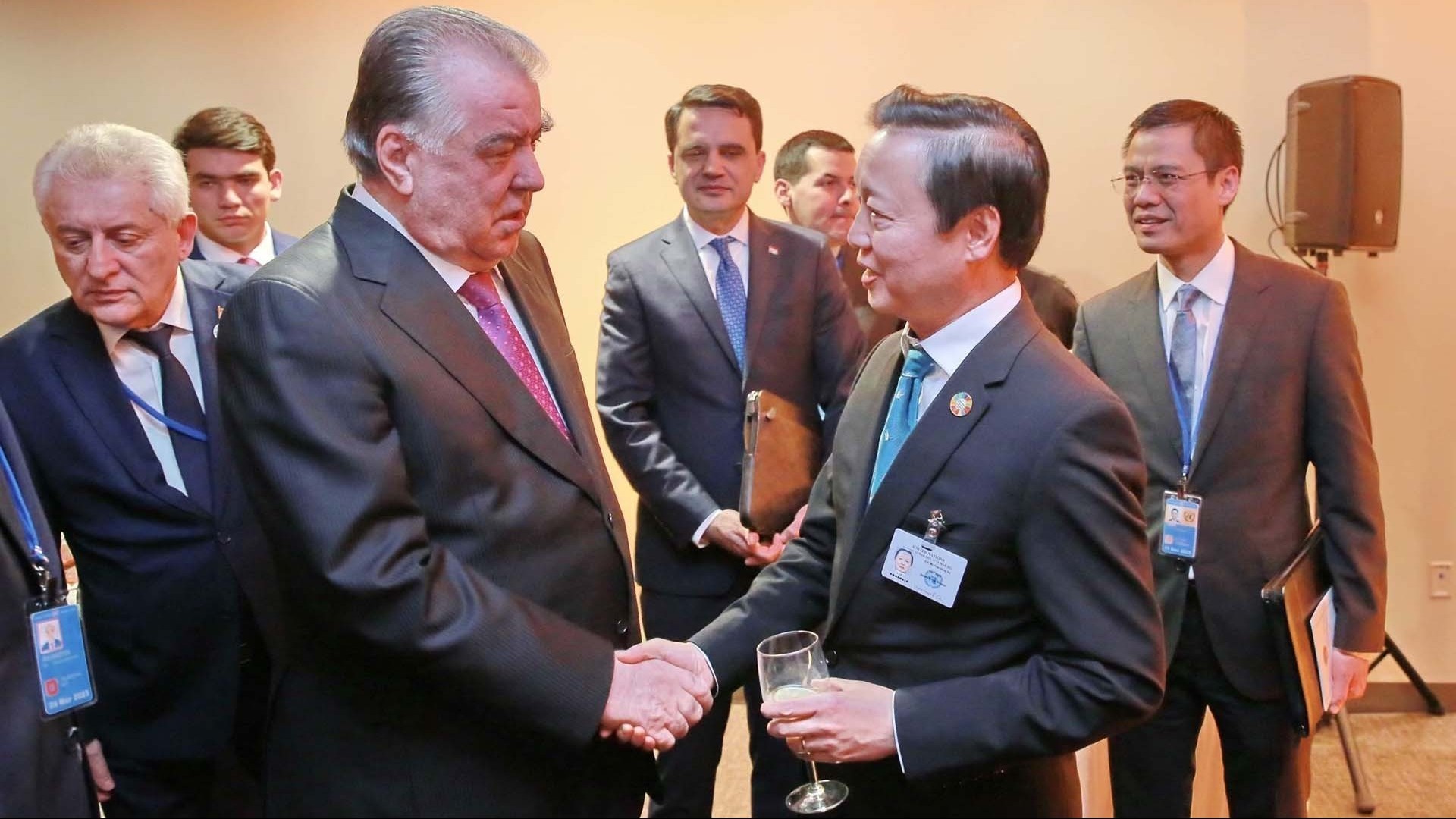 Phó Thủ tướng Trần Hồng Hà tiếp xúc với lãnh đạo các nước và tổ chức quốc tế