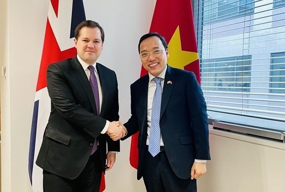 Vietnam, UK look to boost immigration cooperation