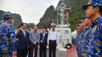 Bộ trưởng Ngoại giao Bùi Thanh Sơn thăm một số đơn vị phòng không, hải quân và biên phòng tỉnh Quảng Ninh