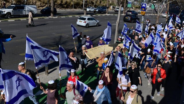 Israel: Lo chính phủ dùng 'kế hoãn binh' sau động thái mới, người dân tiếp tục biểu tình, đối thoại giữa các phe bắt đầu