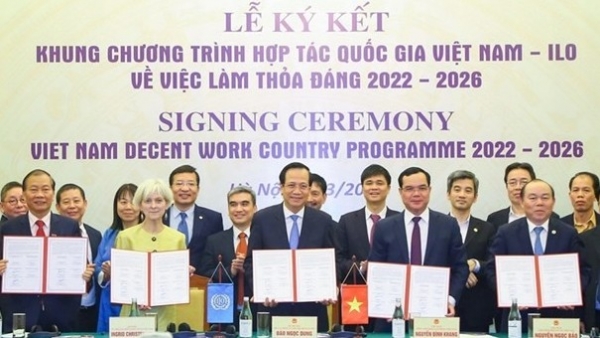 Vietnam, ILO sign Decent Work Country Programme Vietnam 2022 - 2026