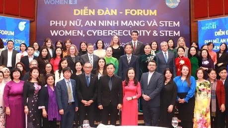 Thúc đẩy phụ nữ tham gia các lĩnh vực STEM và hiểu biết về an ninh mạng