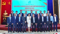 Đoàn Trưởng cơ quan đại diện Việt Nam ở nước ngoài nhiệm kỳ 2023-2026 làm việc tại Tổng công ty May 10