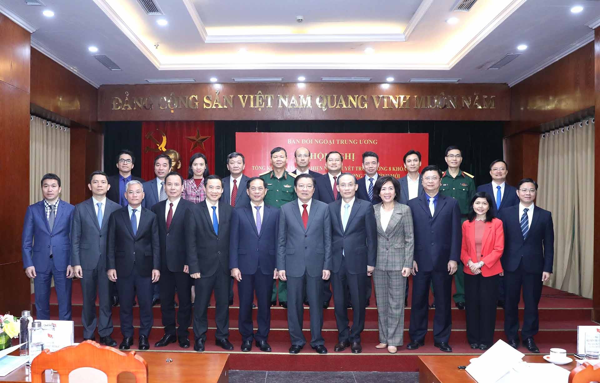 Đồng chí Phan Đình Trạc, Ủy viên Bộ Chính trị, Bí thư Trung ương Đảng, Trưởng ban Nội chính Trung ương với các đại biểu dự Hội nghị. (Nguồn: TTXVN)