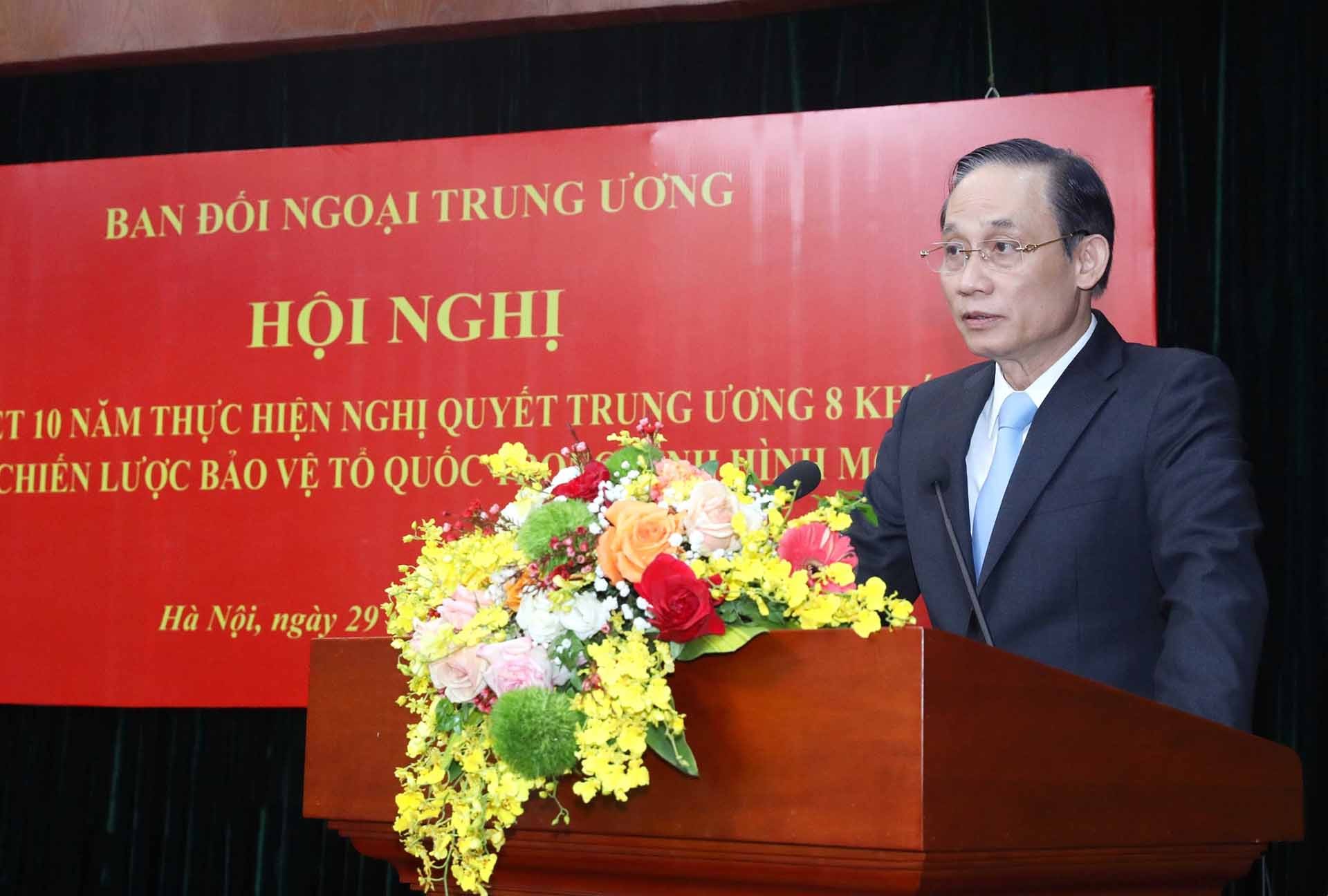 Đồng chí Lê Hoài Trung, Ủy viên Trung ương Đảng, Trưởng ban Đối ngoại Trung ương phát biểu tại Hội nghị. (Nguồn: TTXVN)