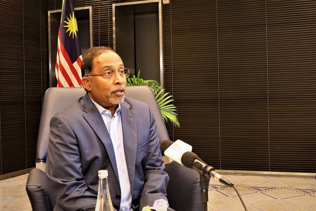 Ngoại trưởng Malaysia Dato' Seri, Tiến sỹ Zambry Kadir trả lời phỏng vấn PV TTXVN tại Kuala Lumpur. (Nguồn: TTXVN)