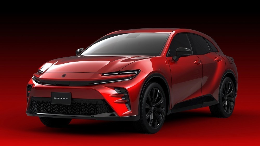 Cận cảnh Toyota Crown Sport 2024 sắp ra mắt