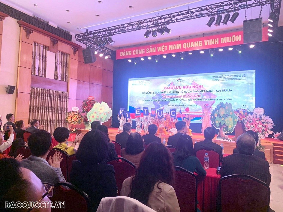 Giao lưu hữu nghị kỷ niệm 50 năm quan hệ ngoại giao Việt Nam-Australia tại Hà Nội