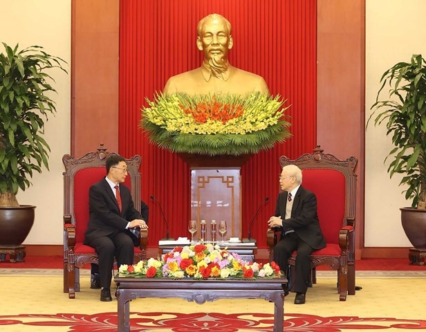 General Secretary Nguyen Phu Trong meets China’s Guangxi Party Secretary