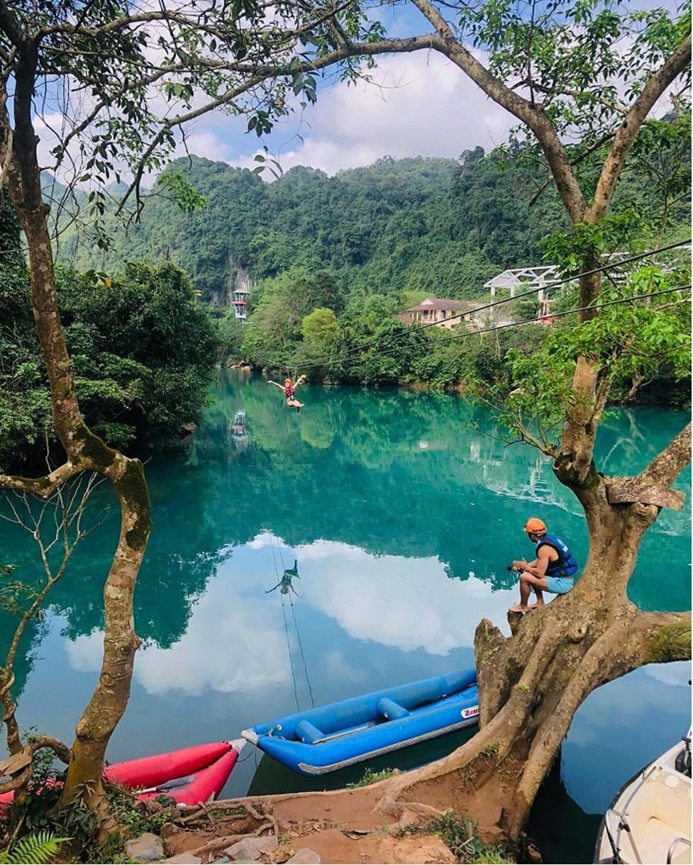 Zipline and mud bath in Phong Nha – Ke Bang National Park's cave attract tourists