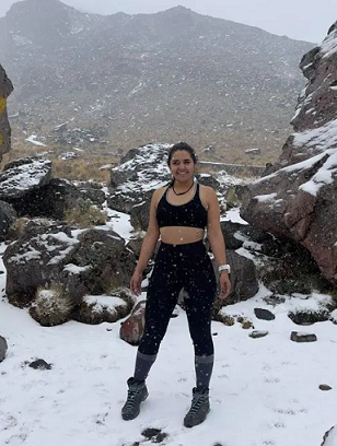Mexico: Cô gái một mình sống trên núi cao giữa điều kiện thời tiết khắc nghiệt