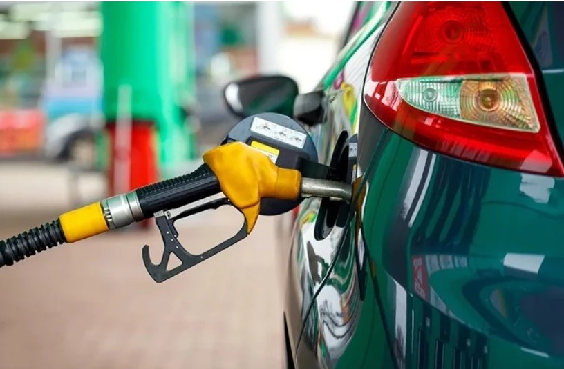 Giá xăng dầu hôm nay 4/4: Giá dầu tăng đột ngột vì lý do này; vì sao giá xăng trong nước chưa thể giảm?