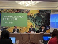 ADB dự báo kinh tế Việt Nam giảm nhẹ xuống 6,5% năm 2023, tăng lên 6,8% trong năm 2024
