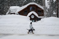 Mỹ: Tuyết rơi dày ở California đạt mức kỷ lục trong 40 năm qua