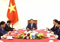Thủ tướng điện đàm với Thủ tướng Quốc vụ viện Trung Quốc Lý Cường