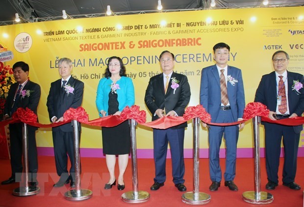 Saigontex 2023 attracts over 1,300 domestic, foreign businesses