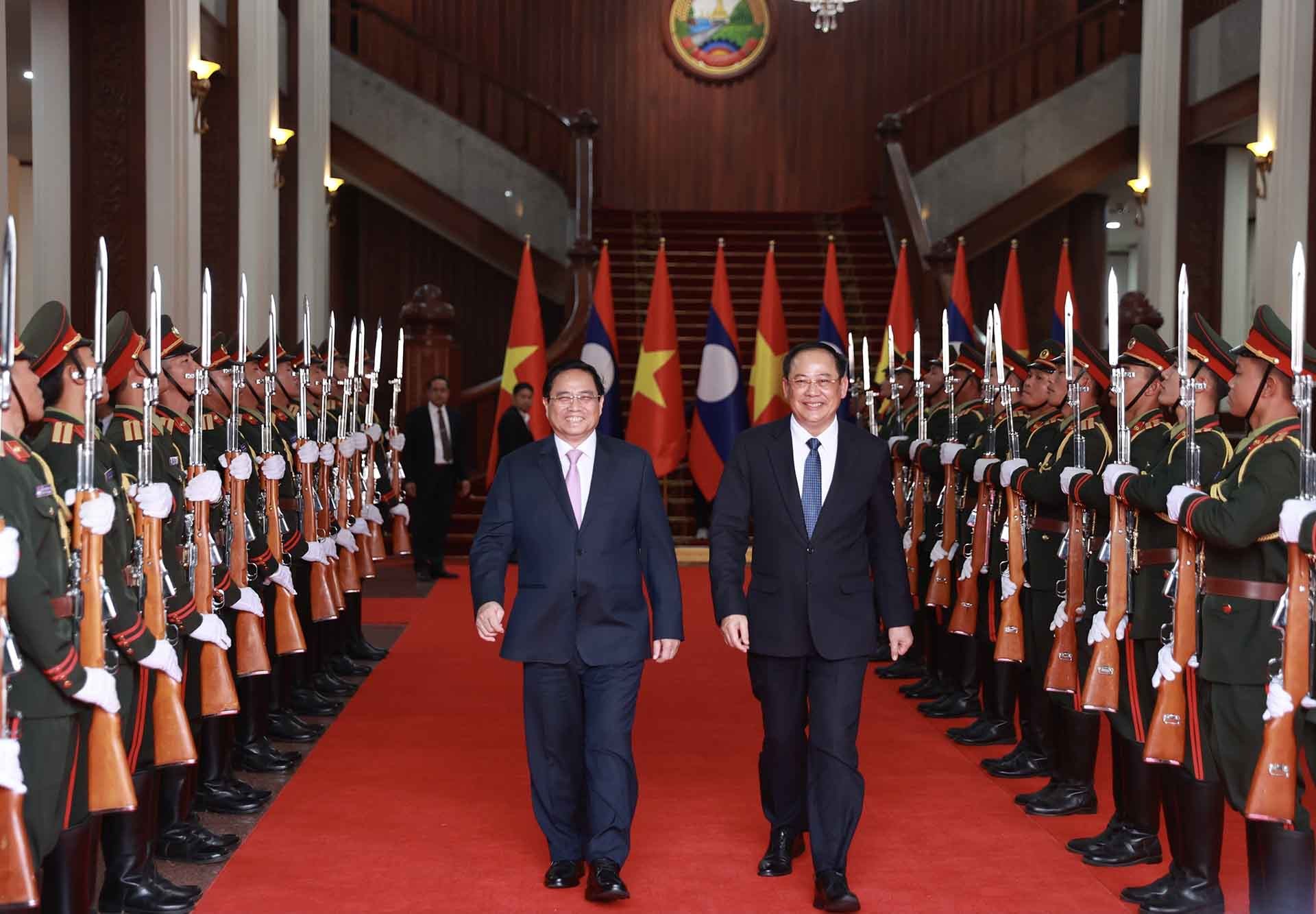 Thủ tướng Phạm Minh Chính gặp Thủ tướng Lào Xỏn-xay Xỉ-phăn-đon