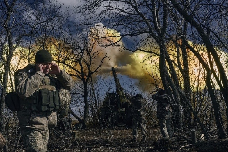 Xung đột Nga-Ukraine: Kiev nói về chiến dịch phản công, 'các kế hoạch bí mật' của Mỹ và NATO bị lộ? Mục đích của Trung Quốc là gì? (Nguồn: AP)