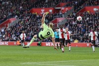 Haaland thi đấu thăng hoa, Man City thể hiện đẳng cấp trước Southampton, gây sức ép cho Arsenal