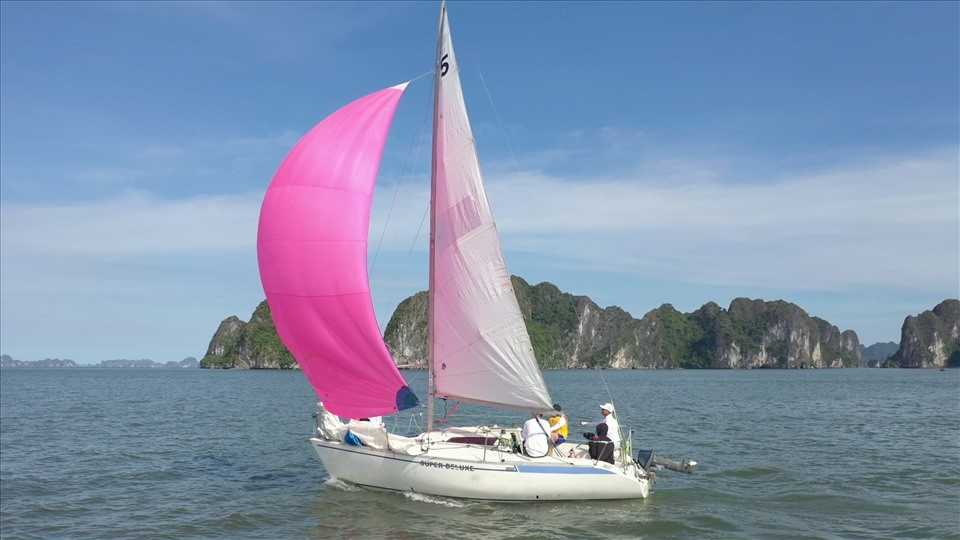 Du lịch Quảng Ninh từng bước định hình diện mạo mới: Chuyên nghiệp, đẳng cấp, giàu bản sắc hơn Du lịch Quảng Ninh từng bước định hình diện mạo mới: Chuyên nghiệp, đẳng cấp, giàu bản sắc hơn