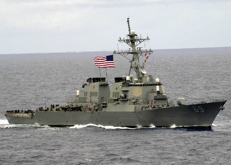 Tàu khu trục mang tên lửa dẫn đường Mỹ thực hiện 'quyền hàng hải' ở Biển Đông. (Nguồn: Wikipedia)