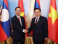 Việt Nam-Lào luôn dành ưu tiên cao nhất cho việc củng cố và tăng cường quan hệ