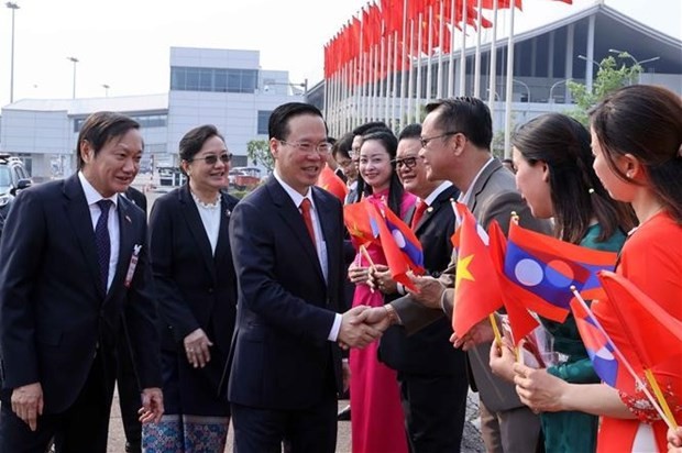 President Vo Van Thuong arrives in Vientiane, beginning official visit to Laos