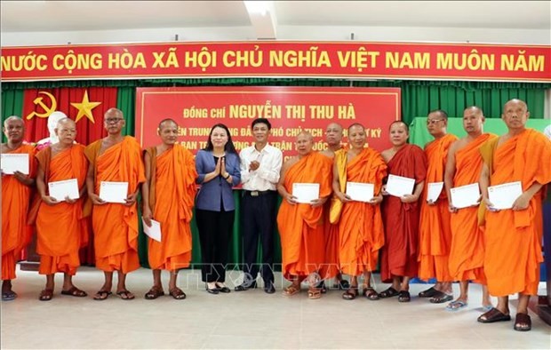 Front leader congratulates Khmer people in Soc Trang on Chol Chnam Thmay