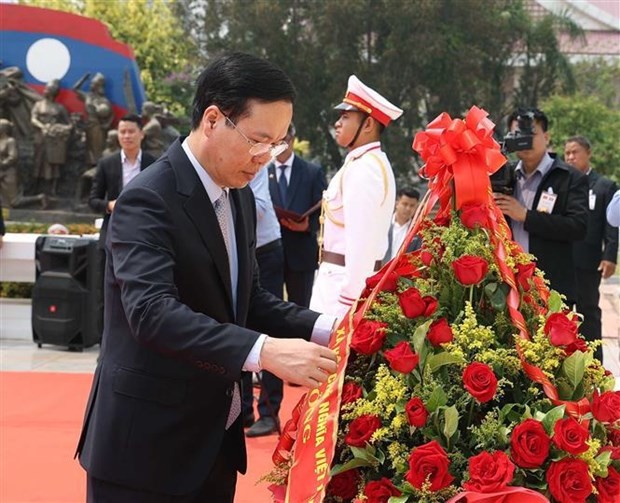 President Vo Van Thuong visits Laos’ former senior leaders