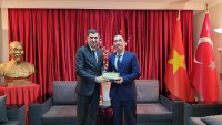 Đại sứ Đỗ Sơn Hải làm việc với Phó Tổng thư ký Phòng Công nghiệp Istanbul