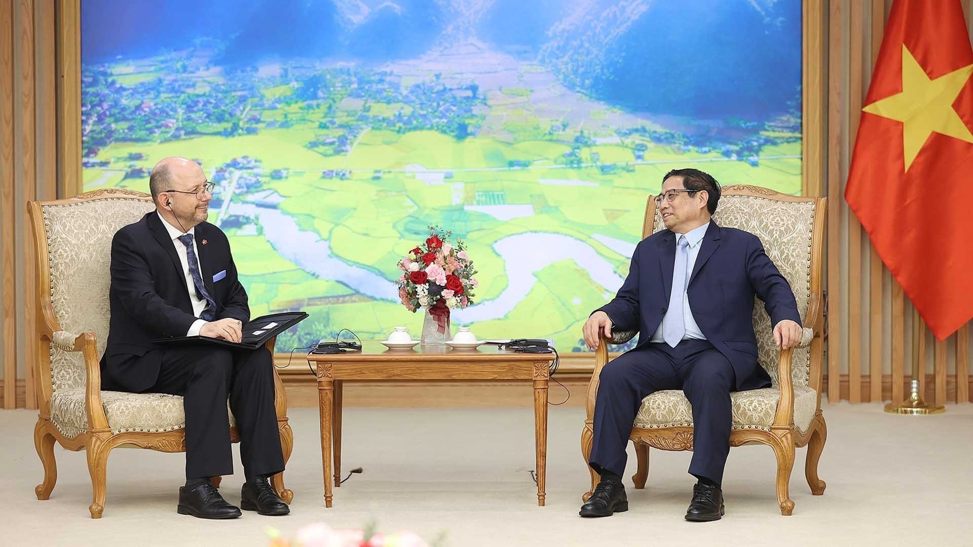 Thủ tướng Phạm Minh Chính tiếp Đại sứ Thụy Sỹ tại Việt Nam Thomas Gass. (Nguồn: TTXVN)