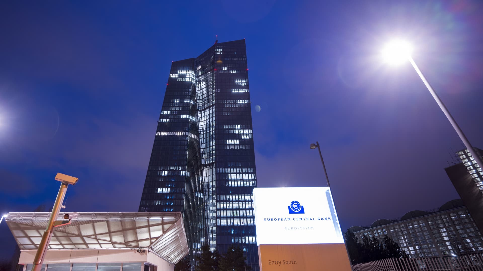 Trụ sở của Ngân hàng Trung ương Châu Âu (ECB) được chụp vào ngày 03 tháng 2 năm 2022 tại Frankfurt, Đức.