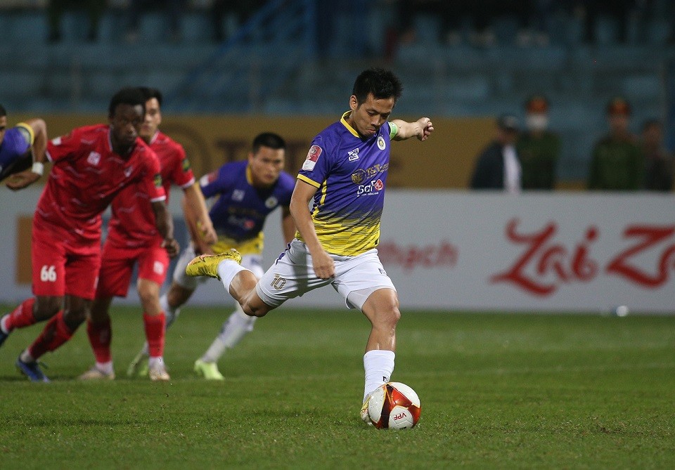 CLB Hà Nội: Văn Quyết cán mốc 100 bàn thắng và dẫn đầu danh sách Vua phá lưới V-League 2023