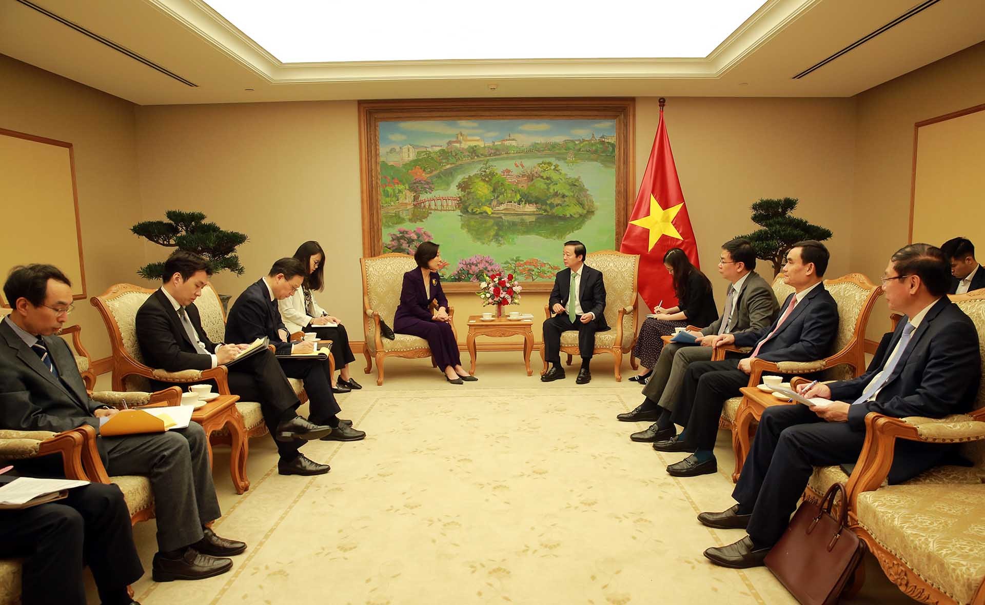 Phó Thủ tướng Trần Hồng Hà tiếp bà Oh Young-ju, Đại sứ Hàn Quốc tại Việt Nam. (Nguồn: VGP)