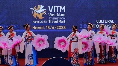 Phát triển du lịch văn hóa: Hướng di bền vững cho du lịch Việt Nam