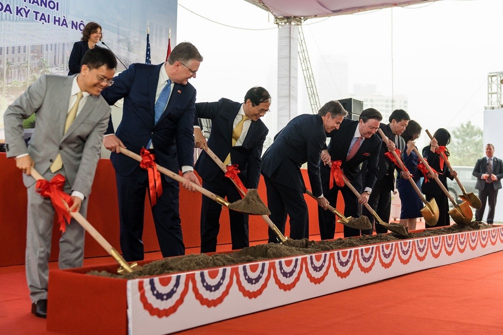 Nhìn lại chuyến thăm Việt Nam đặc biệt ấn tượng của Ngoại trưởng Hoa Kỳ Antony Blinken Nhìn lại chuyến thăm Việt Nam đặc biệt ấn tượng của Ngoại trưởng Hoa Kỳ Antony Blinken