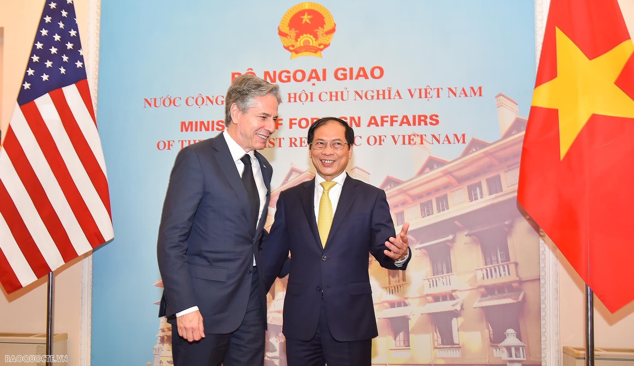 Foreign Minister Bui Thanh Son welcomed and held talks with US Secretary of State Antony Blinken Foreign Minister Bui Thanh Son welcomed US Secretary of State Antony Blinken
