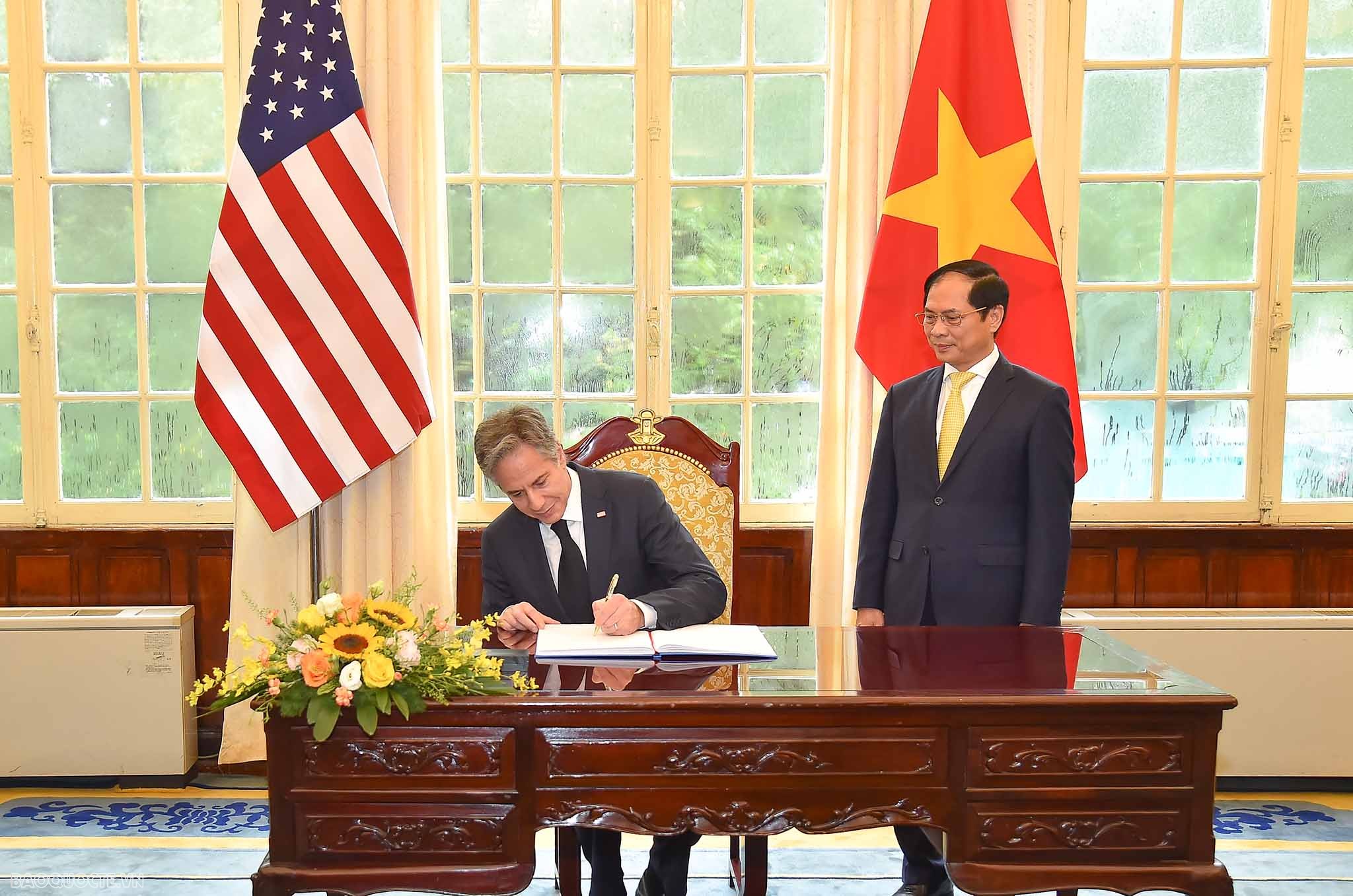 Foreign Minister Bui Thanh Son welcomed US Secretary of State Antony Blinken