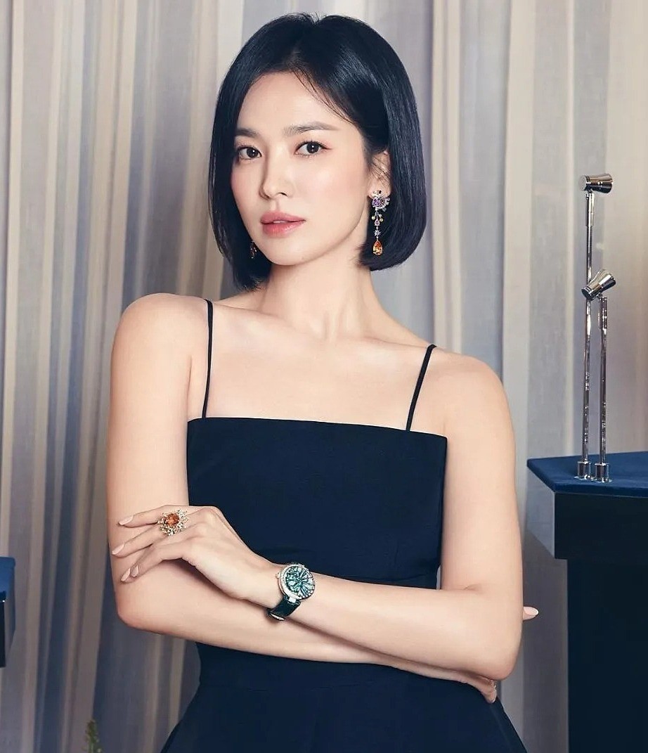 Khối tài sản kếch xù và bộ sưu tập hàng hiệu đắt đỏ của Song Hye Kyo