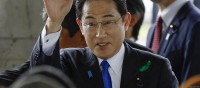 Vụ ném bom khói: Thu giữ vật thể khả nghi, Thủ tướng Nhật Bản Kishida tiếp tục chiến dịch vận động tranh cử