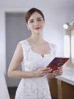 Sao Việt: Vân Hugo theo trend 'thần tiên tỷ tỷ' Lưu Diệc Phi; Phan Minh Huyền đẹp xuất thần khi làm MC