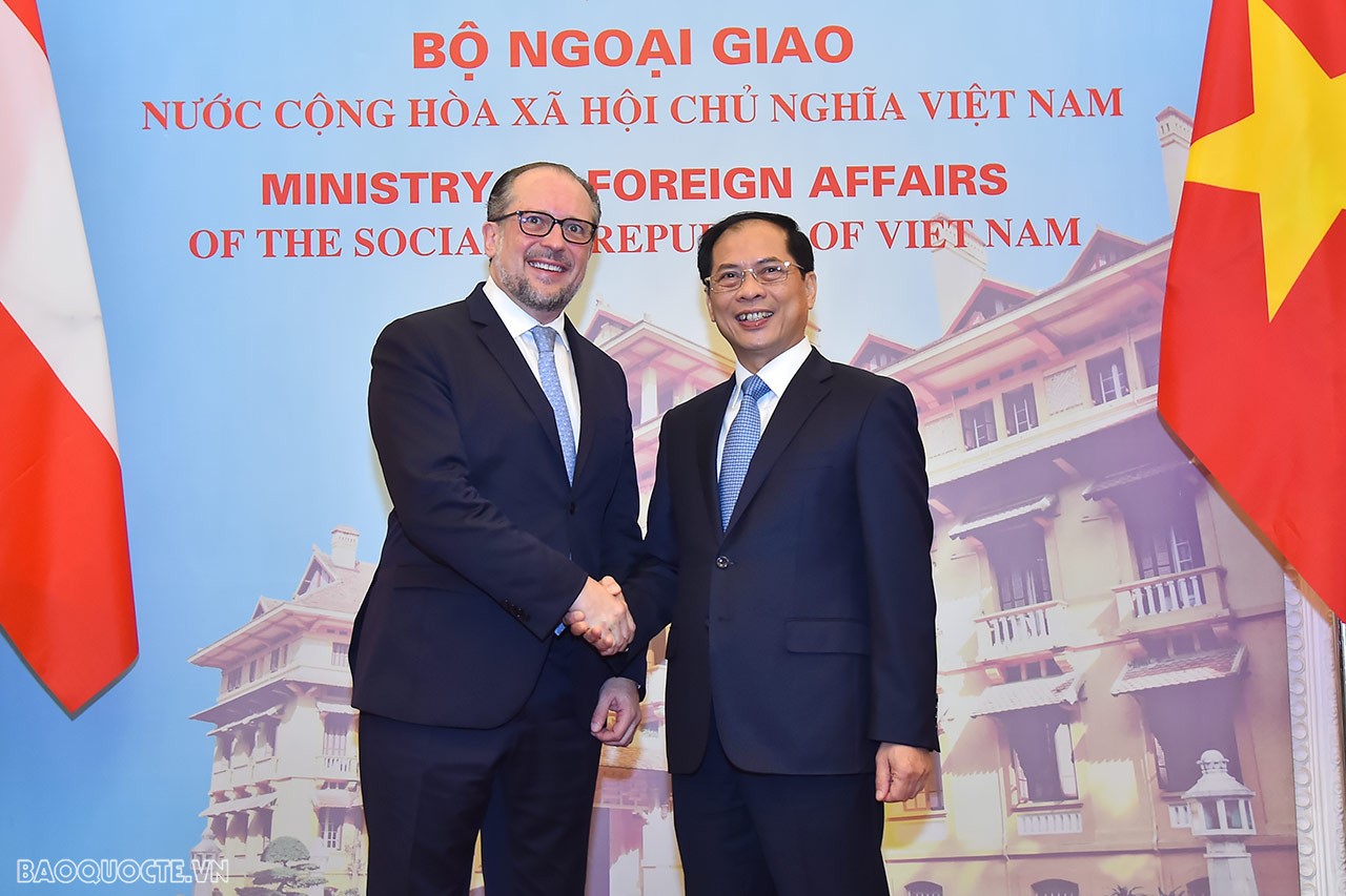 Foreign Minister Bui Thanh Son welcomed Austrian Foreign Minister Alexander Schallenberg Foreign Minister Bui Thanh Son welcomed Austrian Foreign Minister Alexander Schallenberg