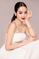 Hoa hậu Huỳnh Thị Thanh Thủy 'hút mắt' với đầm dạ hội xẻ cao