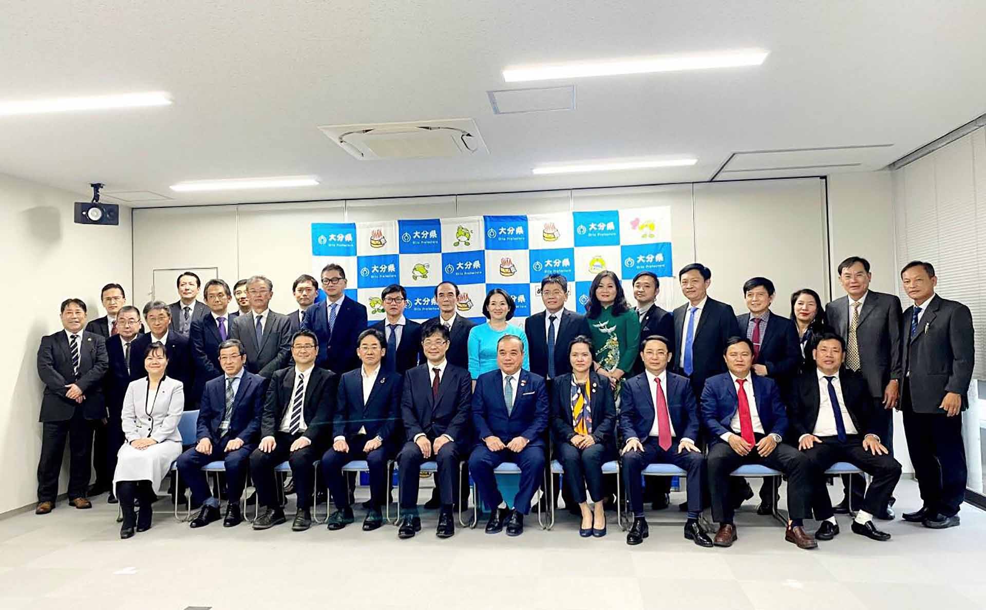 Tỉnh Quảng Ngãi ký kết biên bản ghi nhớ hợp tác trong lĩnh vực cung ứng nguồn nhân lực với tỉnh Oita, Nhật Bản