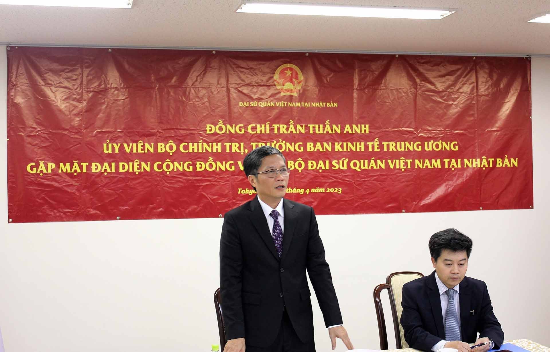 Trưởng Ban Kinh tế Trung ương Trần Tuấn Anh phát biểu tại buổi gặp gỡ cộng đồng người Việt và cán bộ, nhân viên Đại sứ quán Việt Nam tại Nhật Bản. (Nguồn: TTXVN)