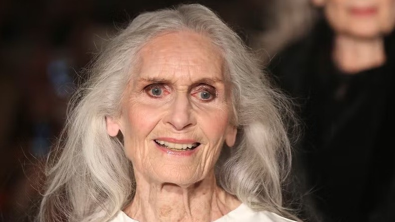 Bí quyết giúp cụ bà 95 tuổi sống vui, khỏe đẹp tự nhiên với nghề người mẫu