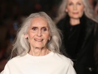 Bí quyết giúp cụ bà 95 tuổi sống vui, khỏe đẹp tự nhiên với nghề người mẫu