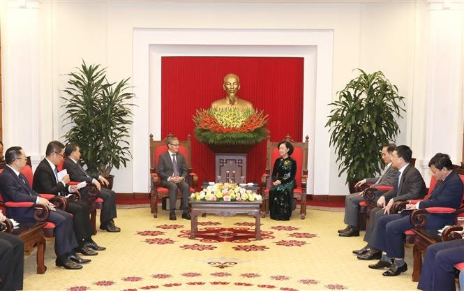 Vietnamese, Lao Party commissions strengthen cooperation