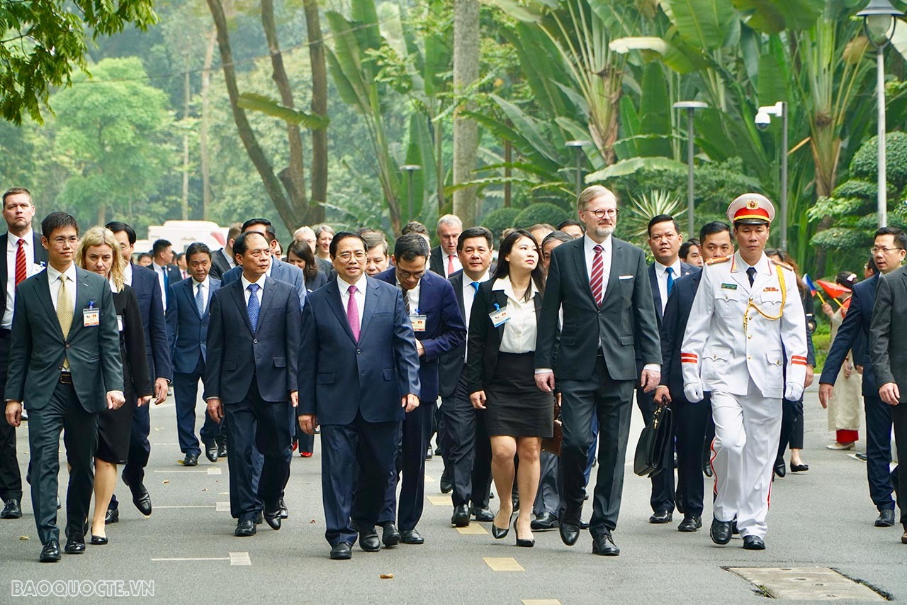 Official welcome ceremony held for Czech Prime Minister