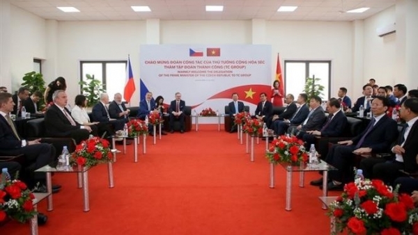 Czech PM visits Škoda Auto automobile assembly plant in Quang Ninh